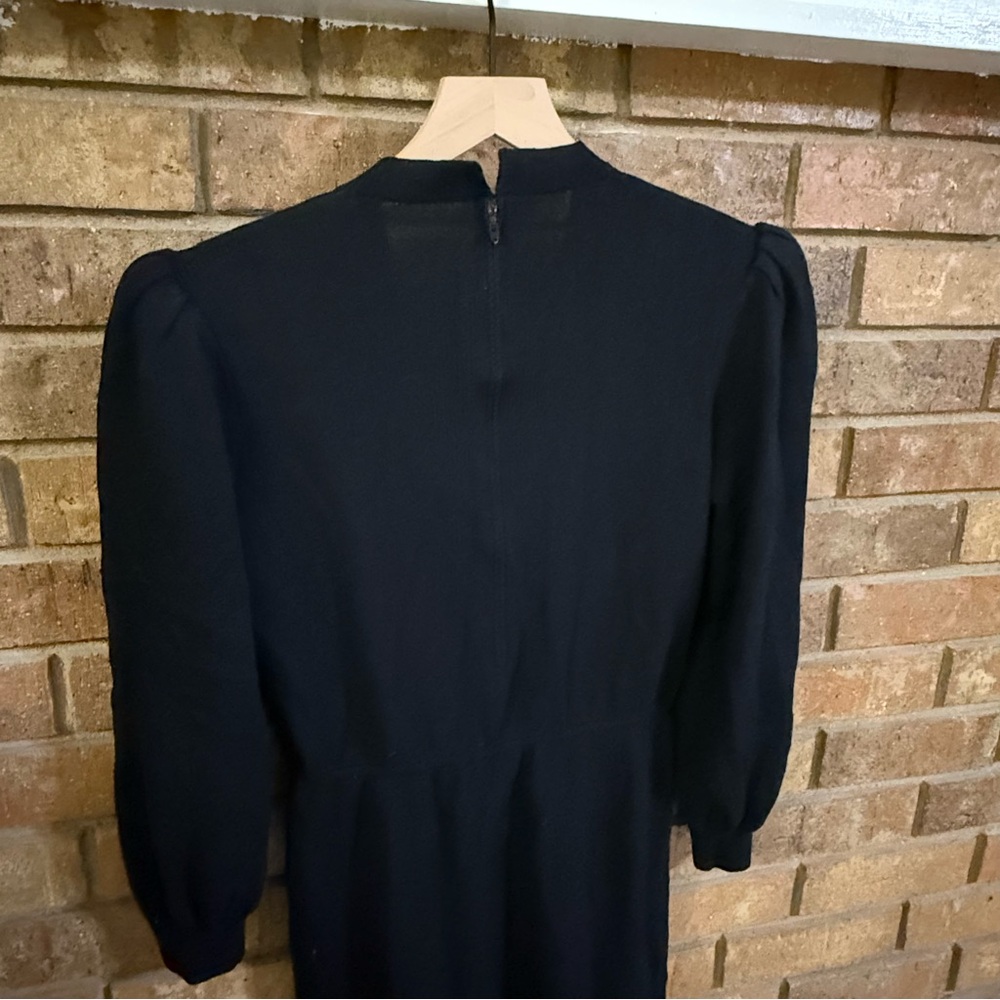 VTG St. John Black Dress Gold Chain Puff Sleeve Shoulder Detail SZ 6 - Picture 5 of 9